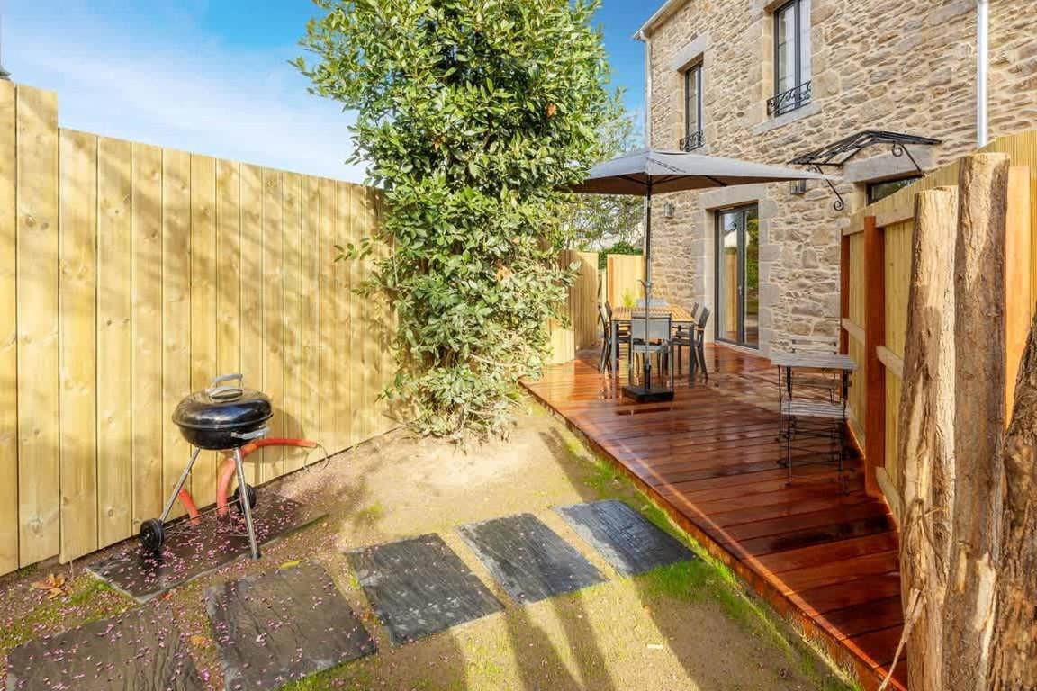Le Rocher- Belle Maison De Charme -Jardin/Parking 康卡勒 外观 照片